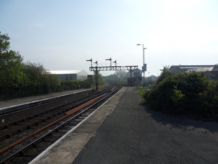 Portique de sortie de la gare