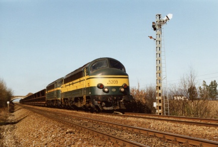 5209  + 5320 04-03-1992 005